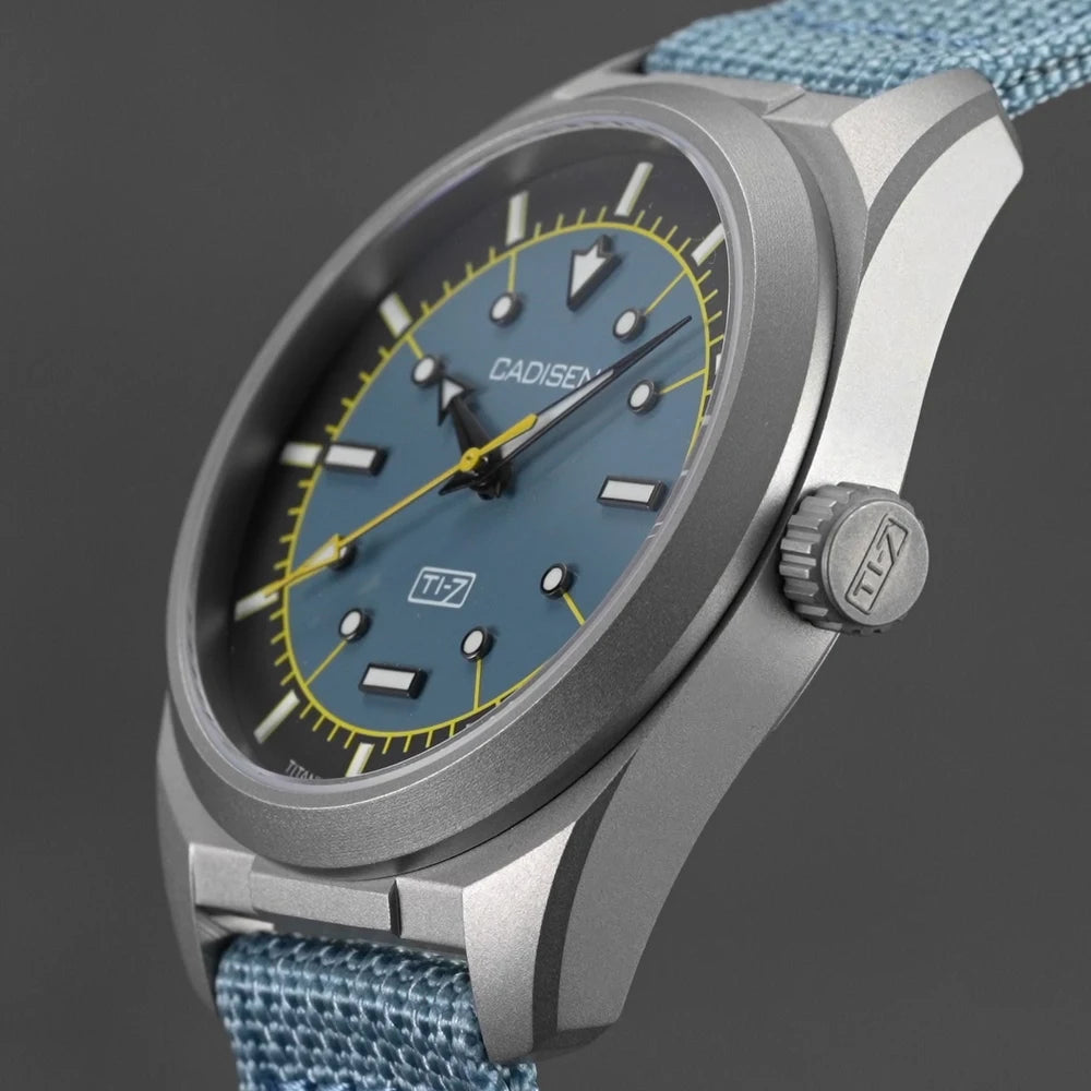 Titanium Automatic Dive Watch – Sapphire Crystal & Lume